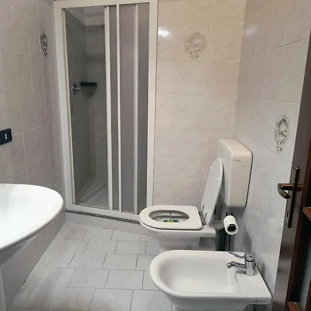 فندق مبيت وإفطار La Casa Di Olga بوبيو